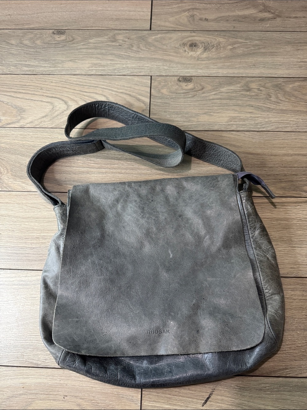 RUDSAK  Gray Leather Messenger Bag